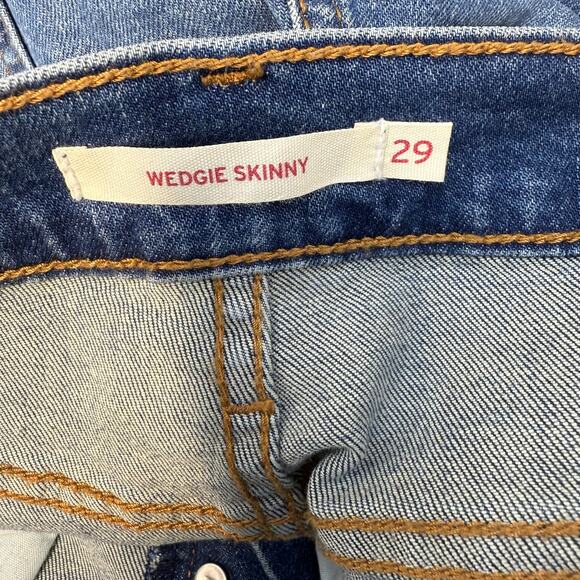 Levi's Jeans Women's 29 (size 8) Blue Wedgie Skinny Button Fly Distressed EUC - Picture 7 of 15